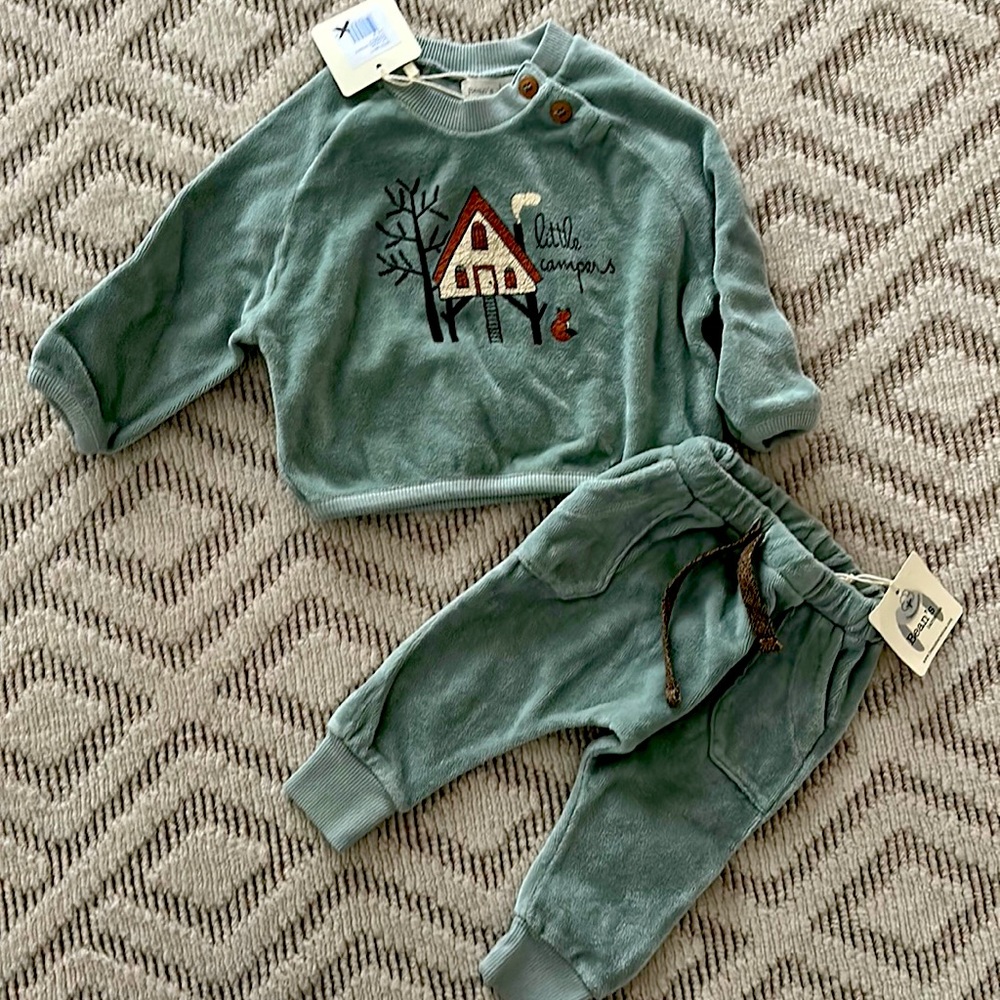 Sweatsuit